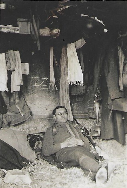 Delbos dans la piaule Logny 1940